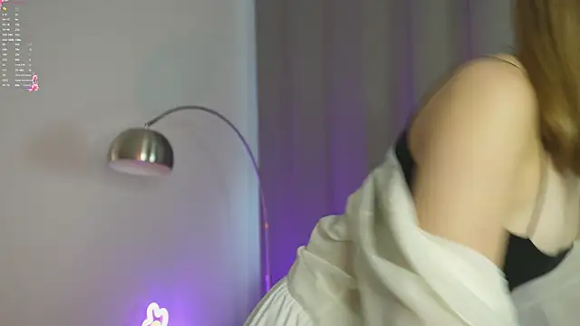 Snapshot of Lina_Glow chatting on 19, 9, 2025 Lina Glow online show from 19, 9, 2025
