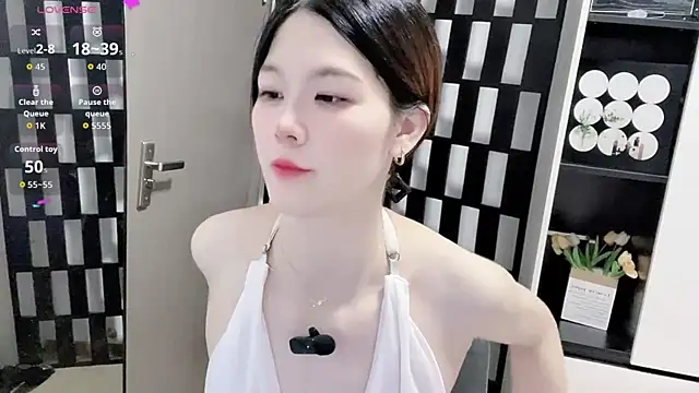 Yueyue-MM online show from 19, 9, 2025