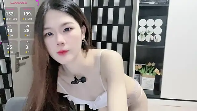 Yueyue-MM online show from 26, 9, 2025