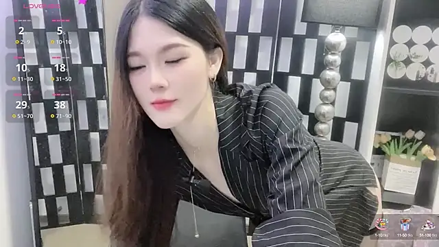 Yueyue-MM online show from 7, 10, 2025