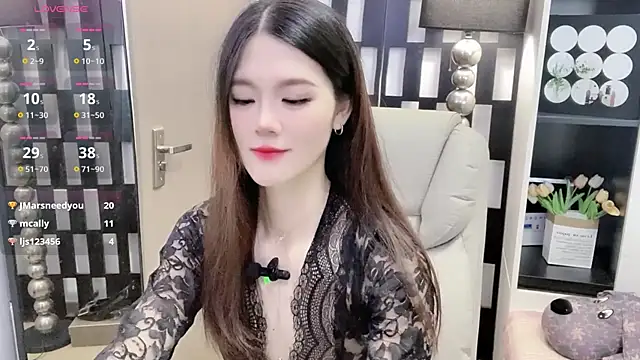 Yueyue-MM online show from 6, 11, 2025