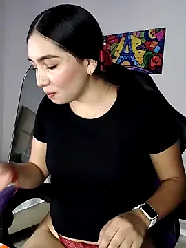 Snapshot of laura__carmona chatting on 26, 9, 2025 laura carmona online show from 26, 9, 2025