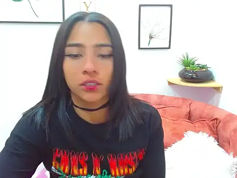 Aliciacute   online show from 8, 9, 2025