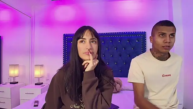 Snapshot of Damian_and_roxanne chatting on 21, 3, 2026 Damian and roxanne online show from 21, 3, 2026