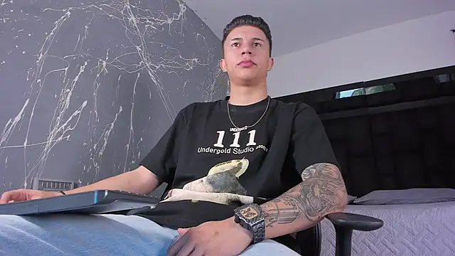 liaamsmiith  online show from 17, 11, 2025