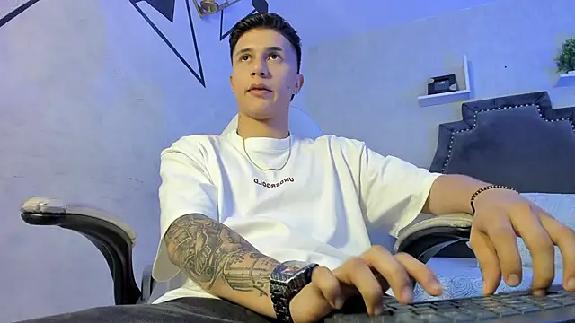 liaamsmiith  online show from 23, 11, 2025