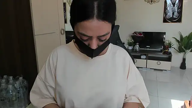 Missbrown24 online show from 1, 10, 2025