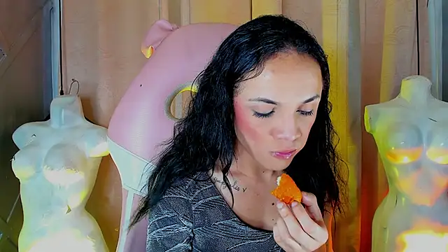 Snapshot of Cristal_Gem1 chatting on 4, 6, 2026 Cristal Gem1 online show from 4, 6, 2026