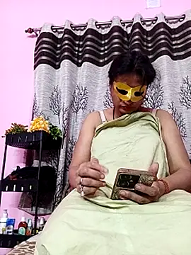 Snapshot of Gullapi chatting on 11, 4, 2026 Gullapi online show from 11, 4, 2026