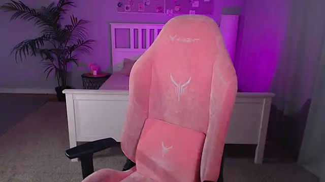 Barbara Brylska online show from 16, 10, 2025