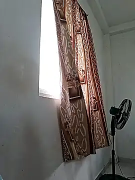 BeautyGirl sara online show from 8, 4, 2026