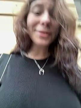 Snapshot of Mimiumuy chatting on 7, 10, 2025 Mimiumuy online show from 7, 10, 2025