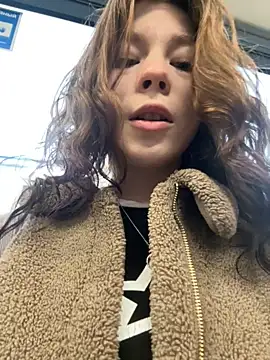 Snapshot of Mimiumuy chatting on 18, 10, 2025 Mimiumuy online show from 18, 10, 2025