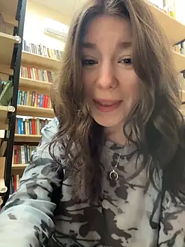 Snapshot of Mimiumuy chatting on 4, 11, 2025 Mimiumuy online show from 4, 11, 2025