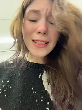 Snapshot of Mimiumuy chatting on 14, 11, 2025 Mimiumuy online show from 14, 11, 2025