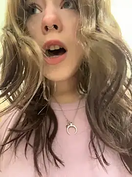 Snapshot of Mimiumuy chatting on 26, 11, 2025 Mimiumuy online show from 26, 11, 2025