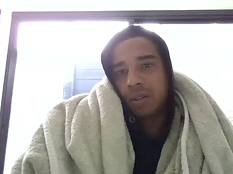 JUNINHOLEKE online show from 16, 9, 2025