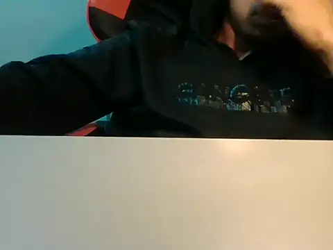 JUNINHOLEKE online show from 22, 9, 2025