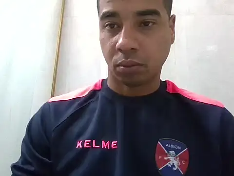 JUNINHOLEKE online show from 28, 9, 2025