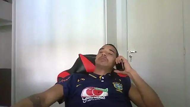 JUNINHOLEKE online show from 3, 10, 2025