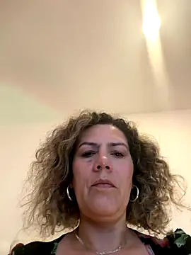 Snapshot of Paty_chic chatting on 14, 10, 2025 Paty chic online show from 14, 10, 2025