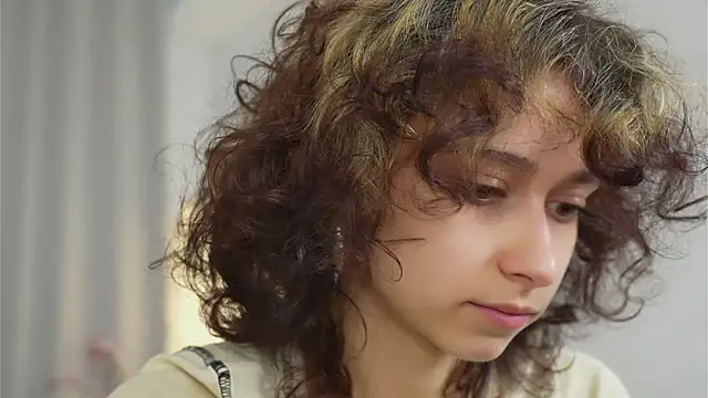 Snapshot of MimiLicks chatting on 13, 10, 2025 MimiLicks online show from 13, 10, 2025