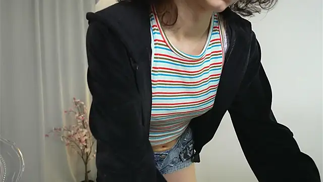 Snapshot of MimiLicks chatting on 22, 10, 2025 MimiLicks online show from 22, 10, 2025