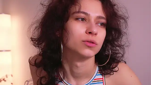 Snapshot of MimiLicks chatting on 3, 12, 2025 MimiLicks online show from 3, 12, 2025