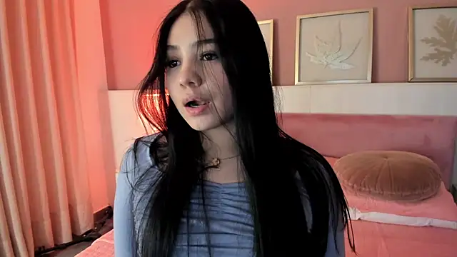 Sara Hills  online show from 18, 9, 2025