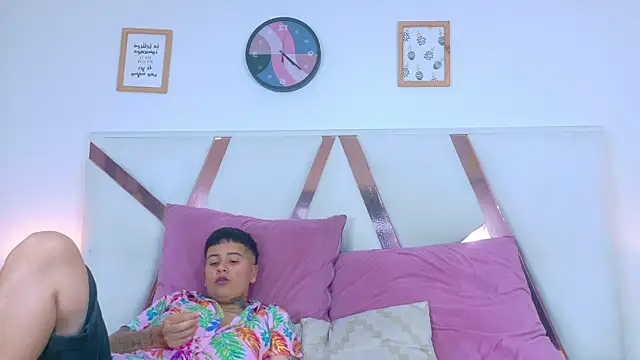 ScarlettVex   online show from 9, 9, 2025