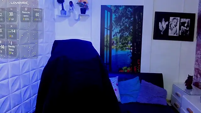 Eva Roussell online show from 28, 11, 2025