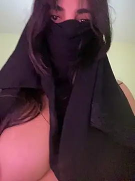 TKeenaRBrow8 online show from 7, 11, 2025