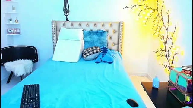 LenaStylesOA online show from 24, 9, 2025