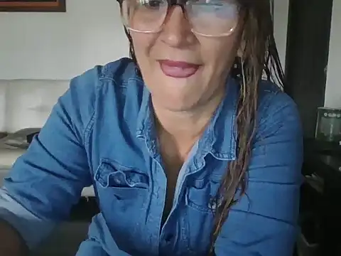 MiaVega online show from 16, 10, 2025