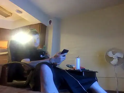 jizzyglizzy92 online show from 24, 4, 2026