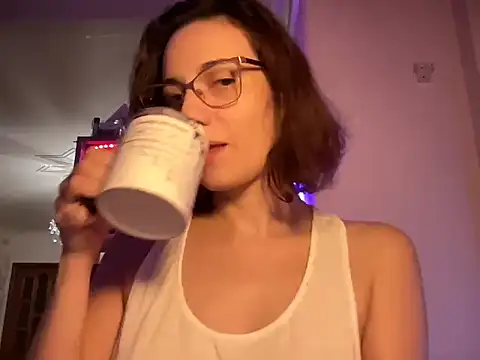 Tomiriss online show from 11, 9, 2025