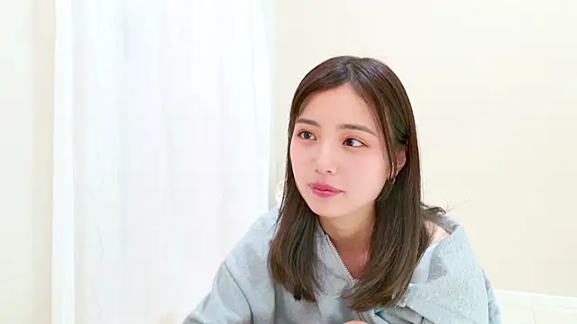 -yuina-23 online show from 17, 12, 2025