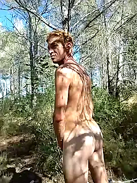 Snapshot of laroucheModel chatting on 1, 10, 2025 laroucheModel online show from 1, 10, 2025