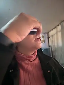 -Mia1 online show from 10, 11, 2025