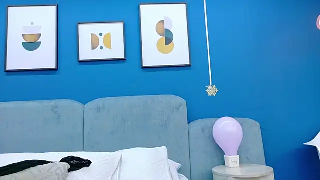 Ashley Evans22 online show from 17, 10, 2025