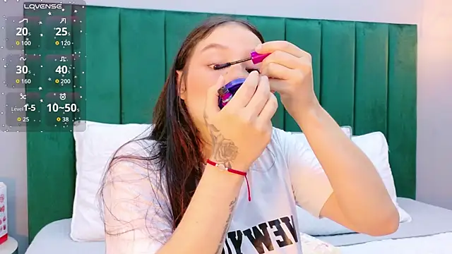 Ashley Evans22 online show from 8, 1, 2026