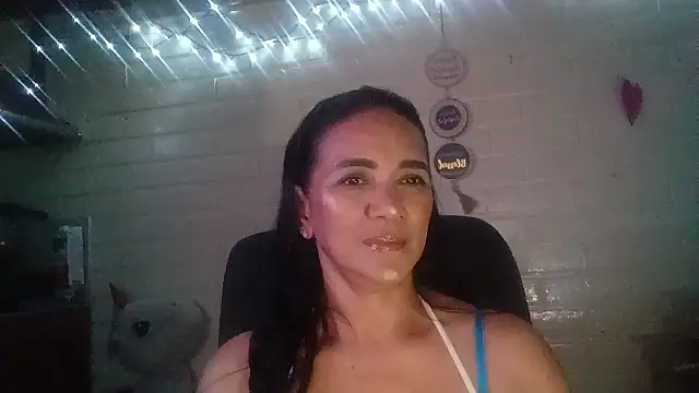 MiiaVelasquez online show from 11, 3, 2026