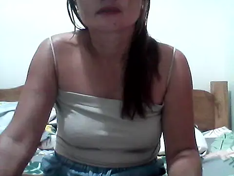 nathalie0045 online show from 4, 12, 2025