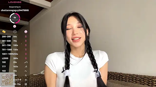 LezlieGreet online show from 6, 11, 2025