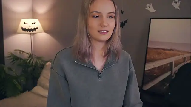 HongTomczak online show from 12, 11, 2025