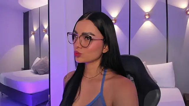 Snapshot of emily_tolson chatting on 22, 6, 2026 emily tolson online show from 22, 6, 2026
