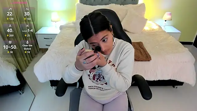 Camille Olsen  online show from 18, 10, 2025