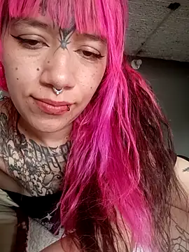 Snapshot of Meganhynde chatting on 19, 9, 2025 Meganhynde online show from 19, 9, 2025