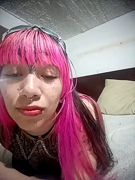 Snapshot of Meganhynde chatting on 20, 9, 2025 Meganhynde online show from 20, 9, 2025