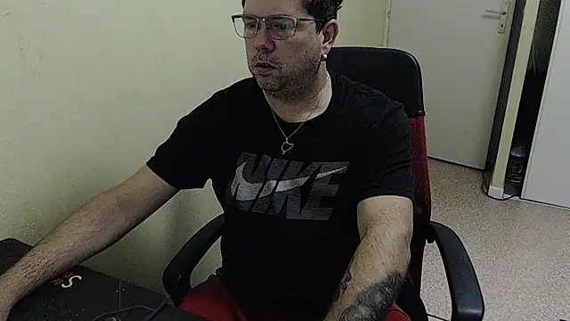 blueandwhite1 online show from 14, 12, 2024